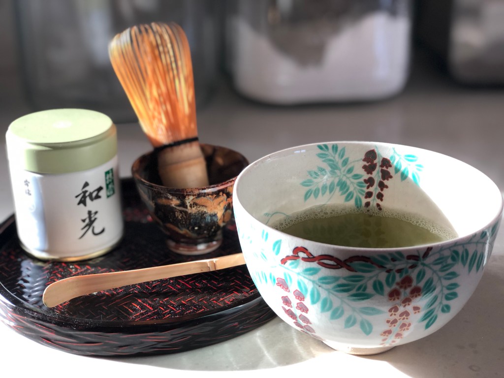 Images of geisha, karst plateau, wakaba mark (car magnet), Japanese doll and tea cup, whisk and tin